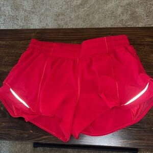 Lululemon Hotty Hot High-Rise Lined Short 2.5"